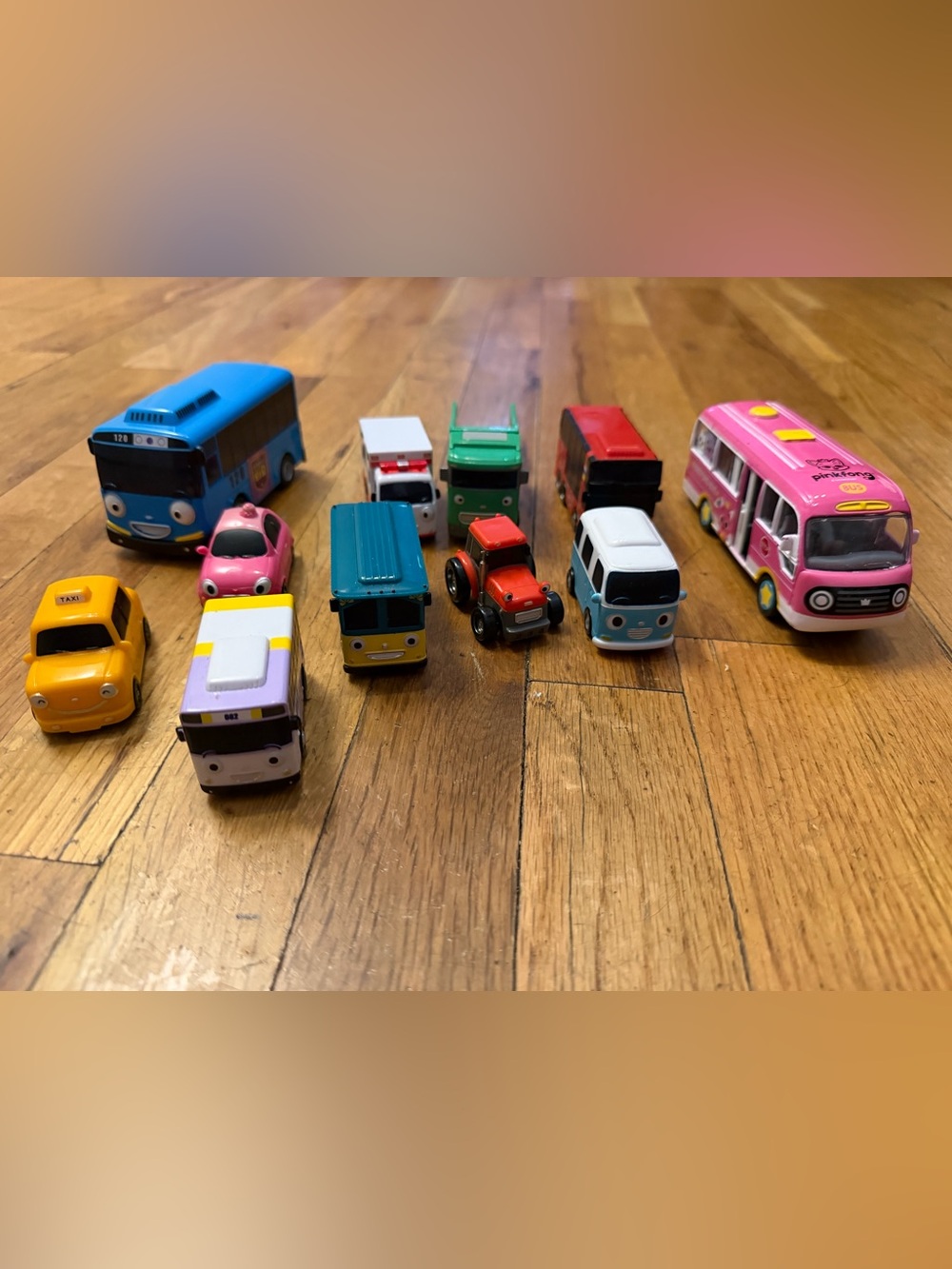 Tayo bus and cars